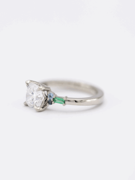 IGI 1.26 Carat E VS2 Cushion Lab Grown Ring - Image 5